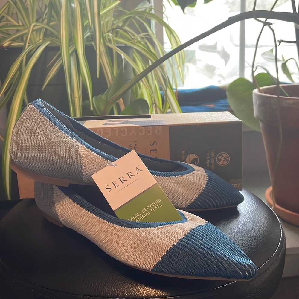 Serra 2 tone blue recycled material flats. Aldi’s Rothy dupe. NWT